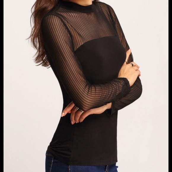 🌺GORGEOUS SEXY BLACK KNIT TOP🌺 - Picture 2 of 4