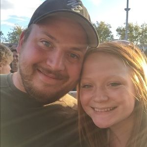 Meet your Posher, Emilee