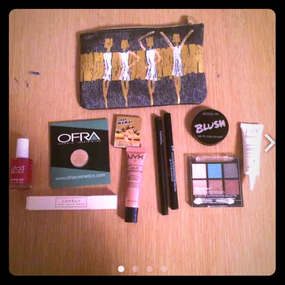 makeup bundle with bag!! 🚫SOLD ON MERC🚫