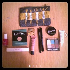 makeup bundle with bag!! 🚫SOLD ON MERC🚫