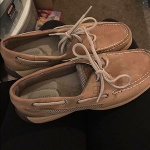 Sperry size 7