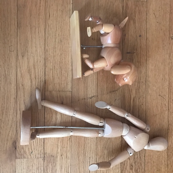 Dog and Person Sketching Moveable Manikins.