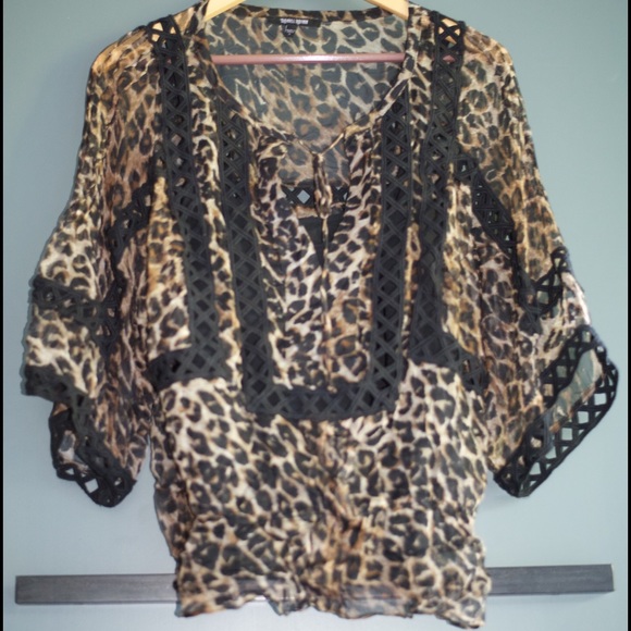 Super fun/sexy printed blouse w/slip