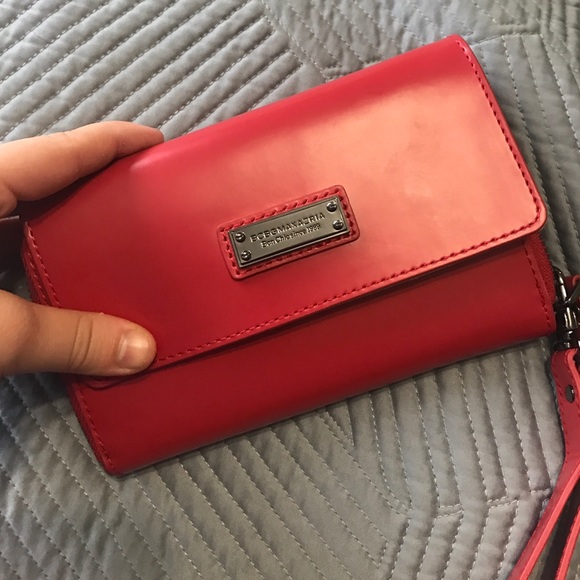 Bcbg wallet