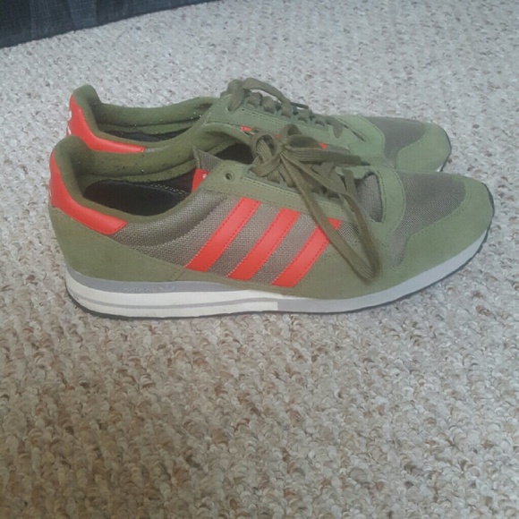 Adidas - Picture 2 of 3