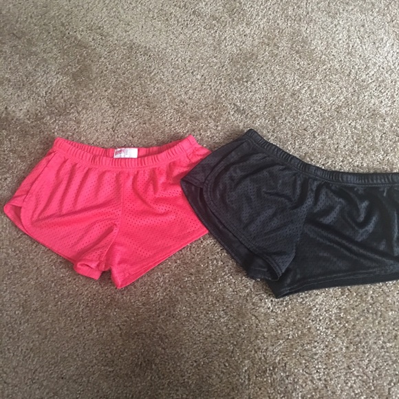 BUNDLE SOFFE SHORTS!!