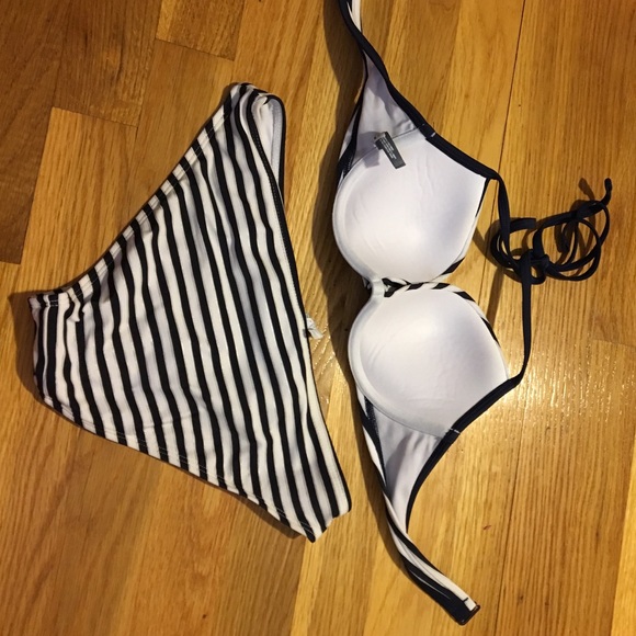bathing suit - Picture 2 of 2