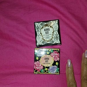 Anna Sui eyes shadow and case. New in box