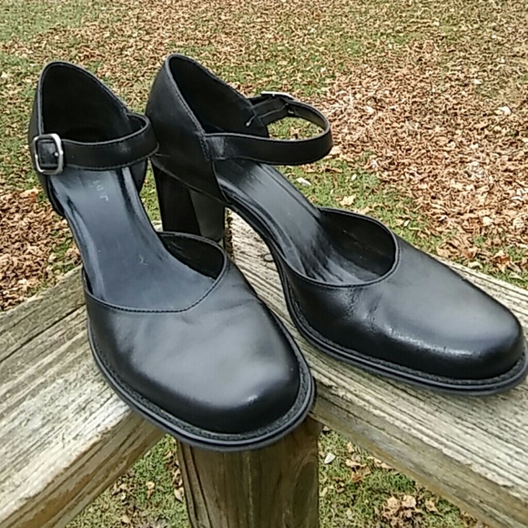 Kenneth Cole Reaction leather Mary Janes