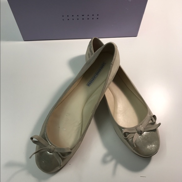 Vera Wang Gold Laetitia Flats