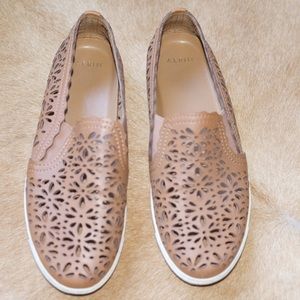 Fun peek-a-boo flat sneaks