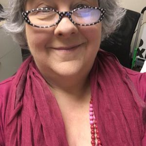 Meet your Posher, Adrienne