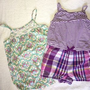 🎈2 light girls rompers. Old navy and place.🎈