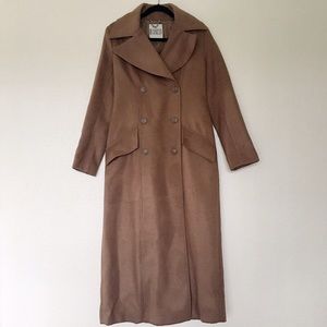 BB Dakota coat. Brand NEW!!