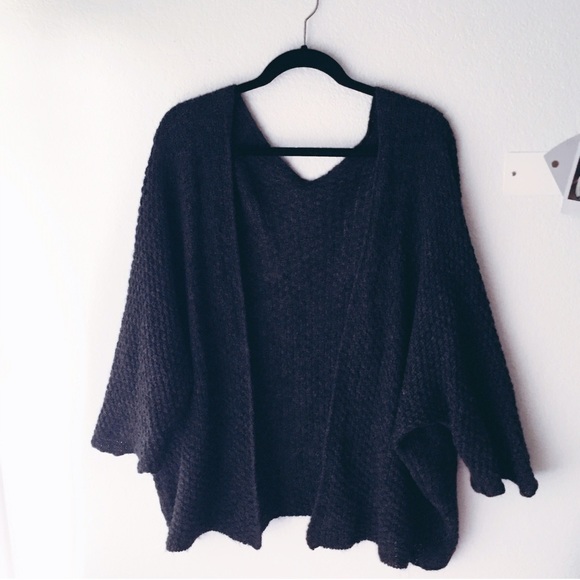Brandy Melville Cardigan - Picture 2 of 4