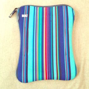 Built Accessories - Built Neoprene Blue Striped Laptop Case 16" Built Accessories - Built Neoprene Blue Striped Laptop Case 16"