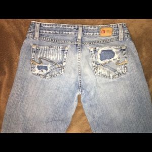 BKE Star 28x33 1/2 Distressed