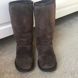 BROWN CLASSIC TALL UGG BOOTS