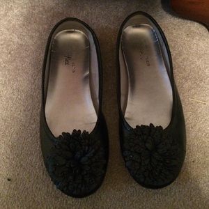 Black slippers