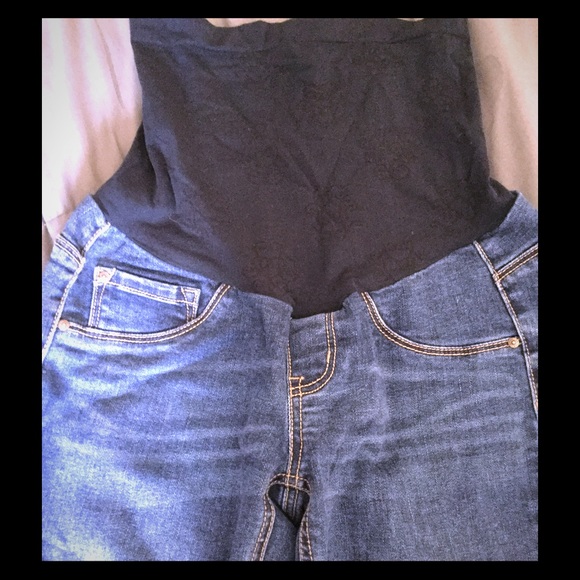 Jessica Simpson maternity jeans