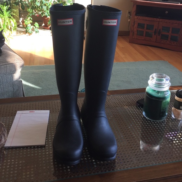 Hunter boots adjustable (worn 5 times)