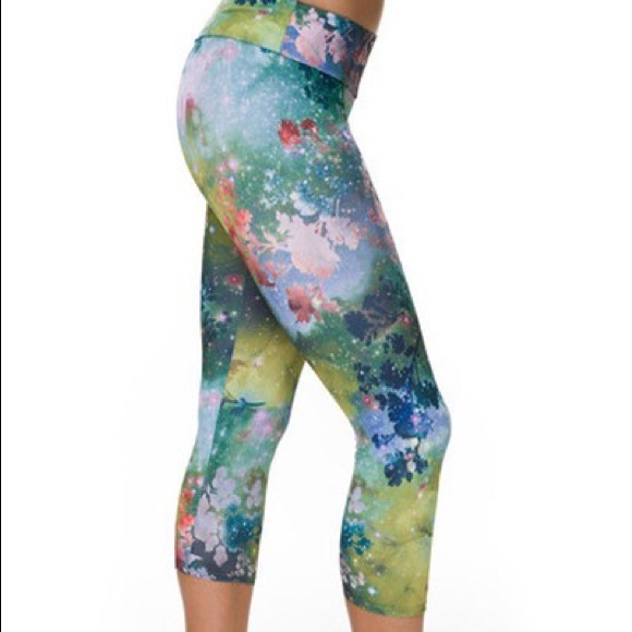 onzie floral leggings