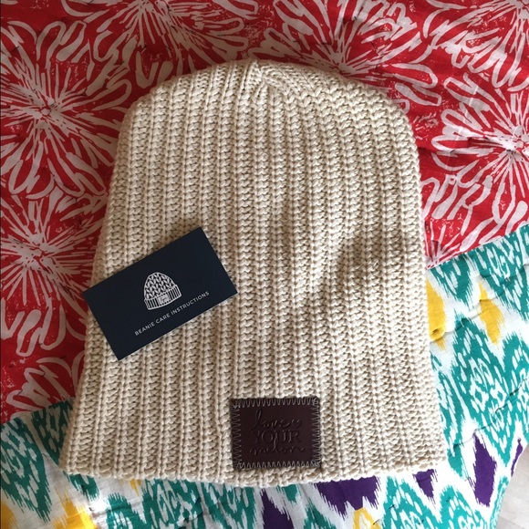brand new, sold out love your melon beanie