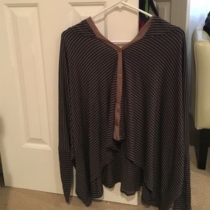 Long sleeve hooded shirt