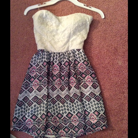 Strapless dress