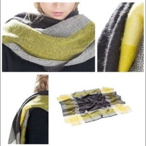 Zara yellow and black blanket scarf