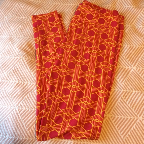 LULAROE leggings red and gold tall and curvy