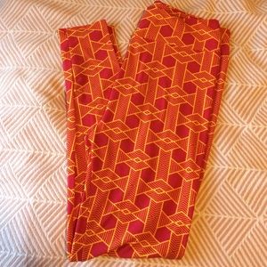 LULAROE leggings red and gold tall and curvy