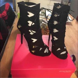 ShoeDazzle black heels.
