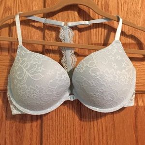 Never worn: 38C lace bra
