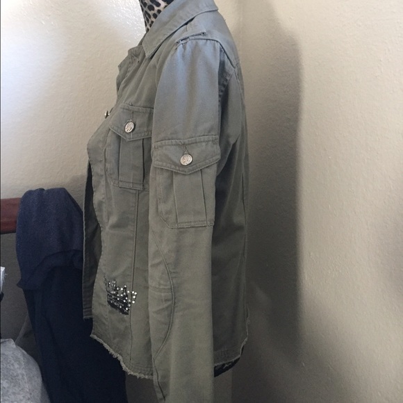 Cute jacket - Picture 2 of 3