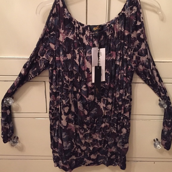 Cold-shoulder floral shirt