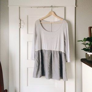 Gray 3/4 sleeve Shirt w/ lace detail around waist