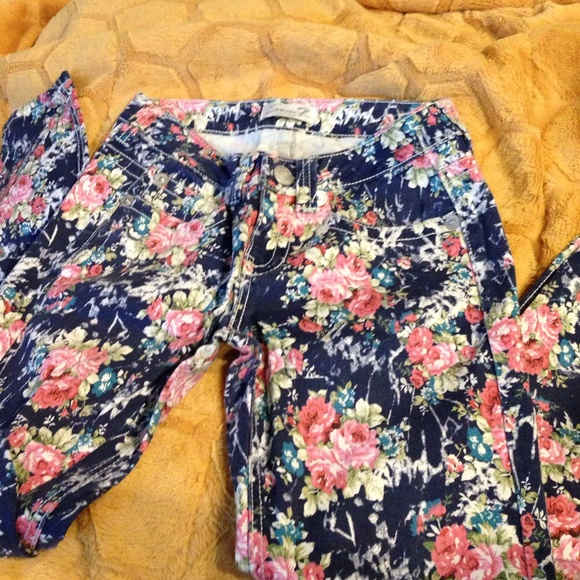 Seven skinny jeans spring pants🌺 size 6 NWOT🌸 - Picture 2 of 4