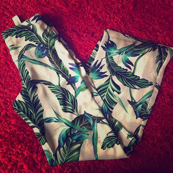 Zara Wide-leg tropical print trousers | Size S