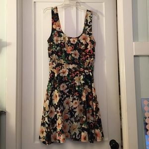 Francesca's collection women's floral dress