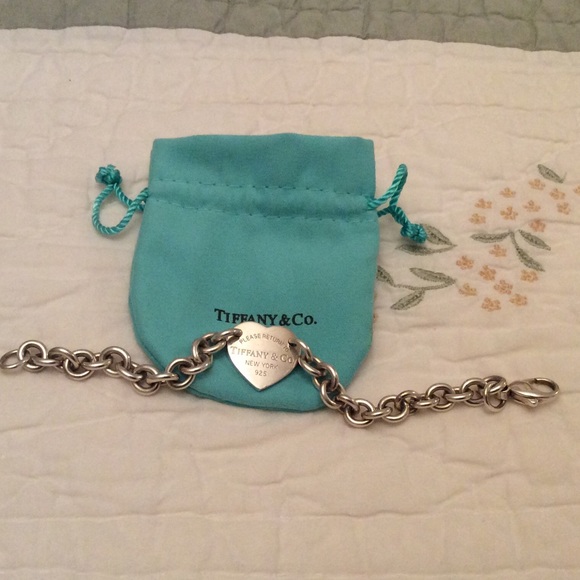 Tiffany bracelet with pouch . 7 1/2 inches