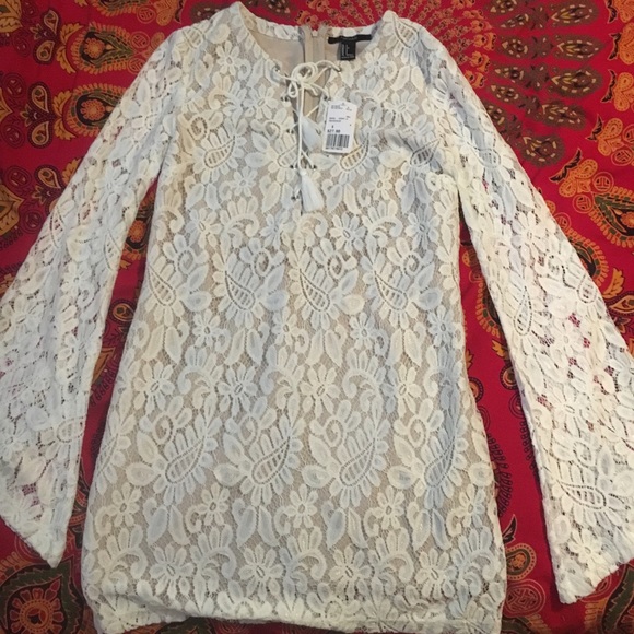 White lace up dress!