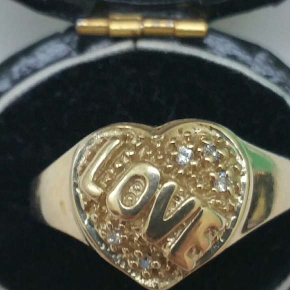 Estate Vintage 5 diamonds 