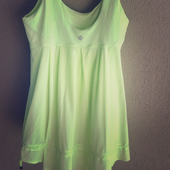 Lululemon tank