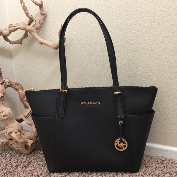 Michael Kors EW TZ Tote (Black)
