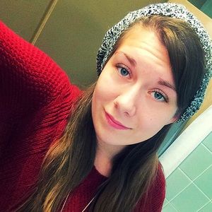 Meet your Posher, Marisa