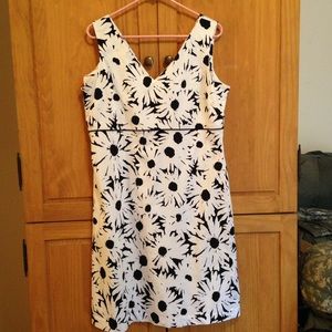 Sleeveless Sheath Dress size 14