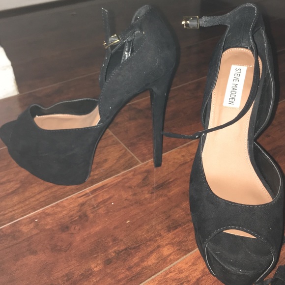 Heels - Picture 2 of 2