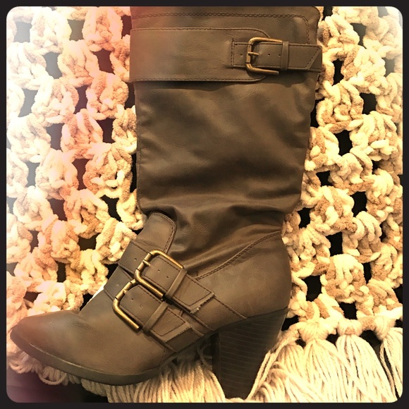 Heel boots