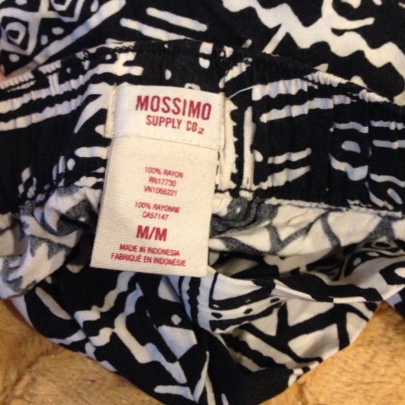 Light flowing wide leg pants in a tribal print M - Picture 3 of 3